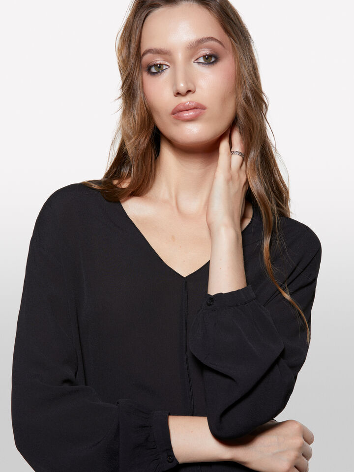 Black oversized blouse - women's blouses - Black | Sisley image number 4